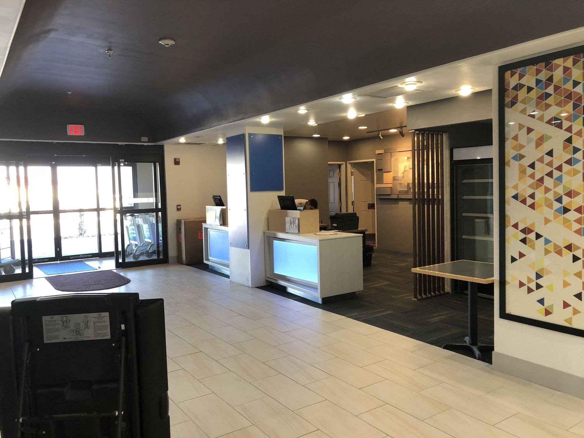 Holiday Inn Express Santa Rosa By Ihg Buitenkant foto